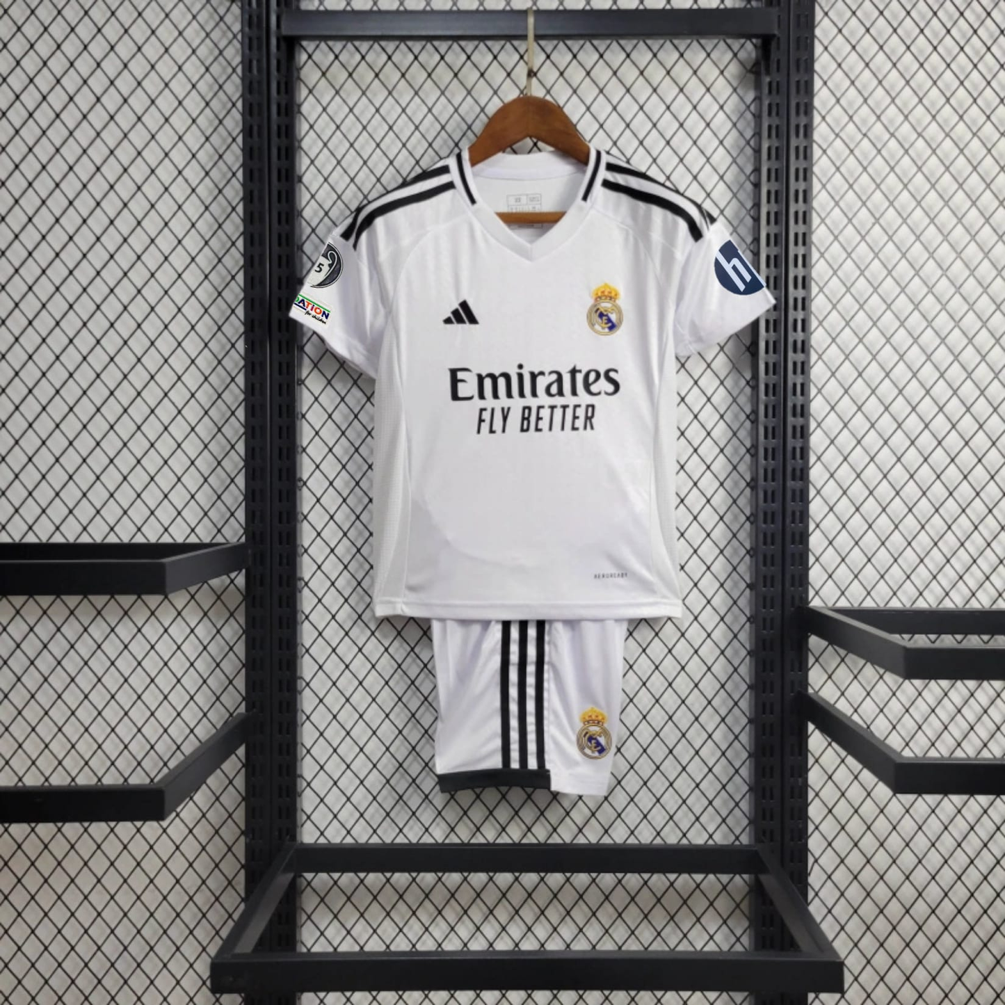 REAL MADRID NIÑOS PRIMERA EQUIPACIÓN